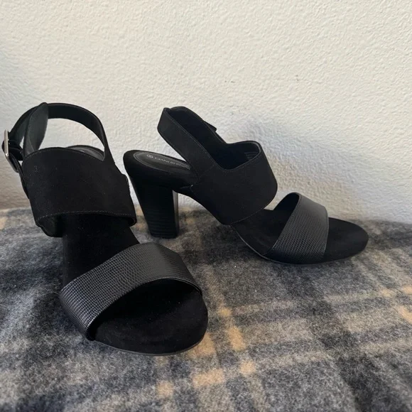 Giani Bernini Aikko Black Platform Chunky Buckle Heel 9M Modern Chic Like New - Picture 4 of 14